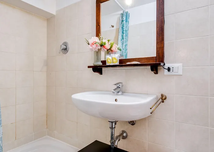 Tra Le Due Torri E Piazza Santo Stefano 아파트