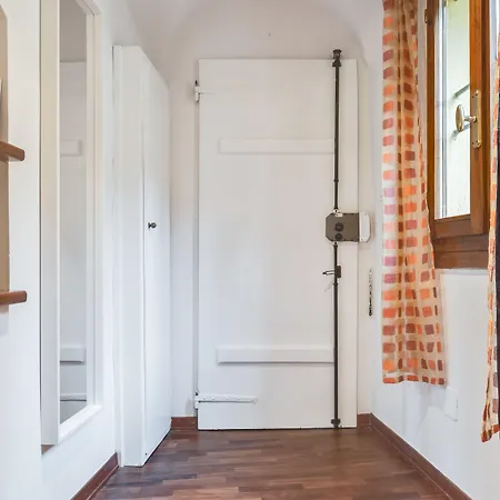 Tra Le Due Torri E Piazza Santo Stefano